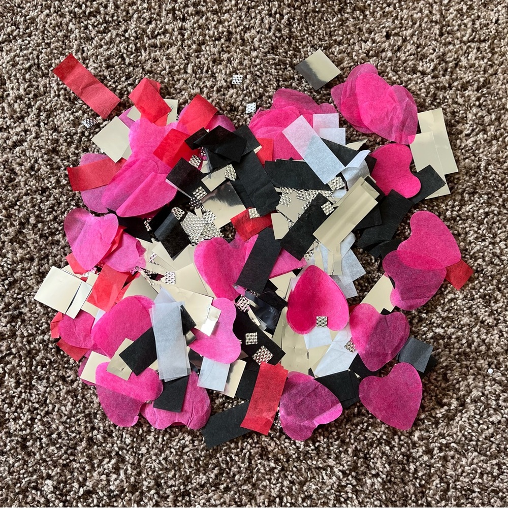 Moulin Rouge confetti - 15 pieces